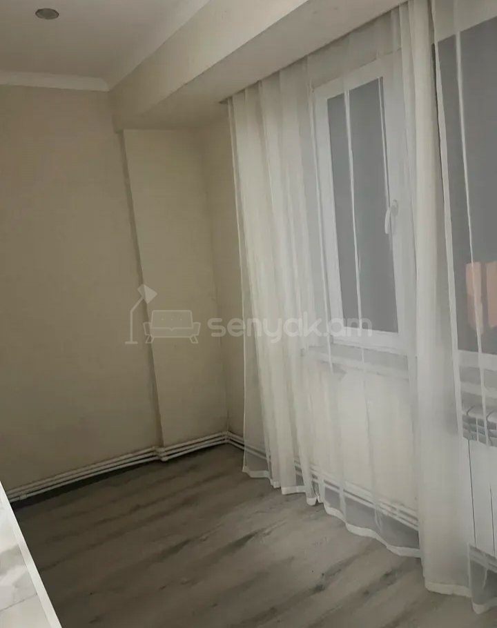 3 Սենյականոց Բնակարան, 90քմ, 9/9 հարկ, Նորմալ Վիճակում, Կահավորված