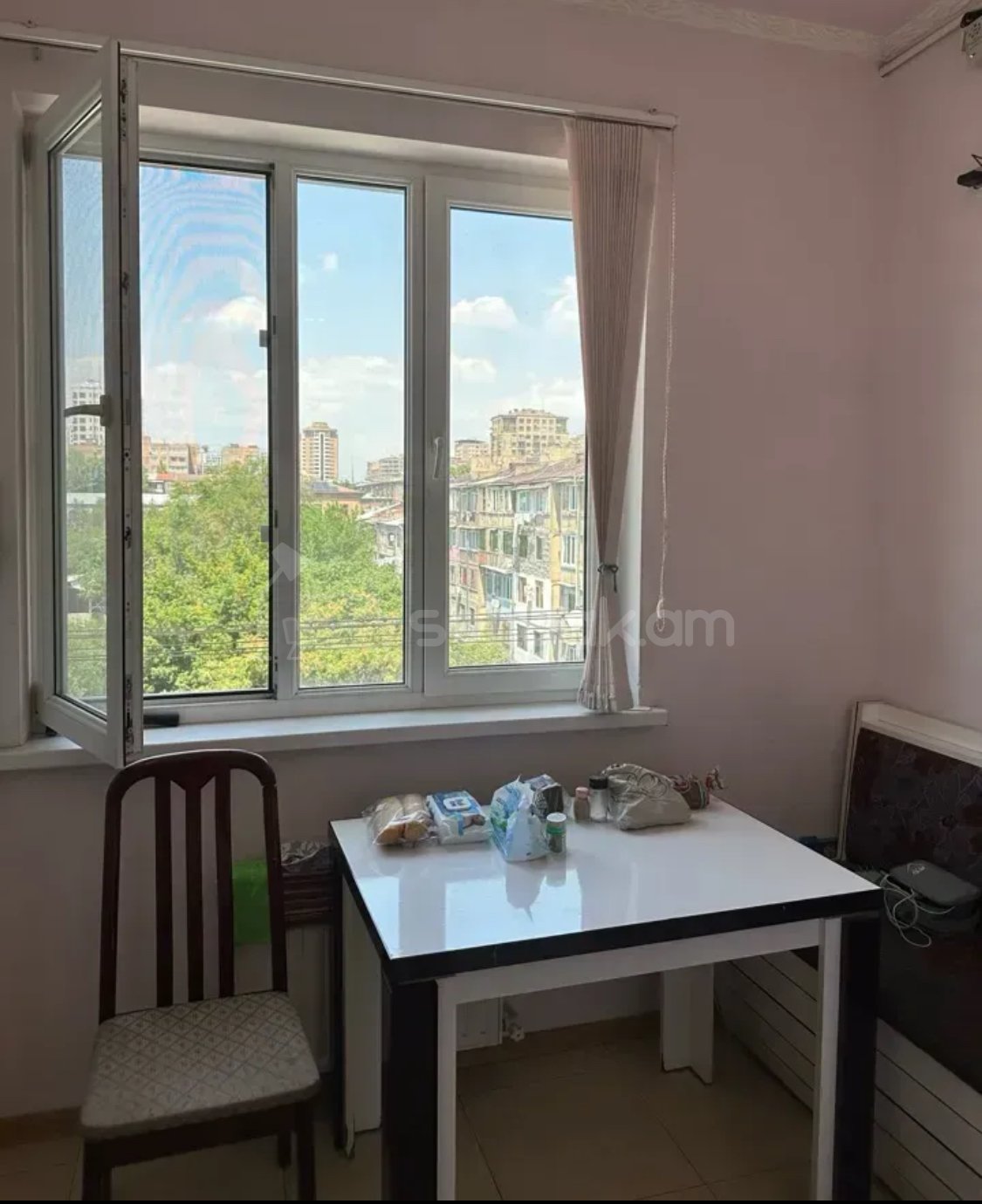 3 Սենյականոց Բնակարան Քարե Շենքում, 84քմ, 5/5 հարկ, Կապիտալ Վերանորոգված, Կահավորված
