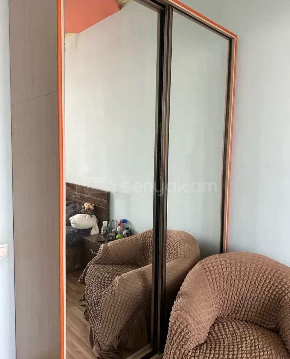 3 Սենյականոց Բնակարան Քարե Շենքում, 84քմ, 5/5 հարկ, Կապիտալ Վերանորոգված, Կահավորված
