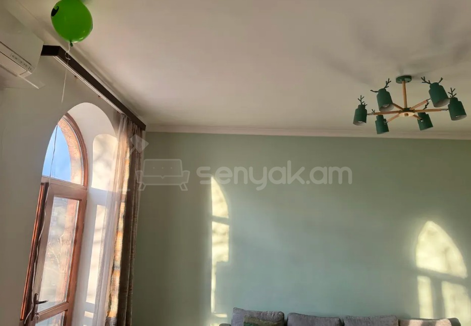2 Սենյականոց Բնակարան Քարե Շենքում, 62քմ, 5/5 հարկ, Կապիտալ Վերանորոգված