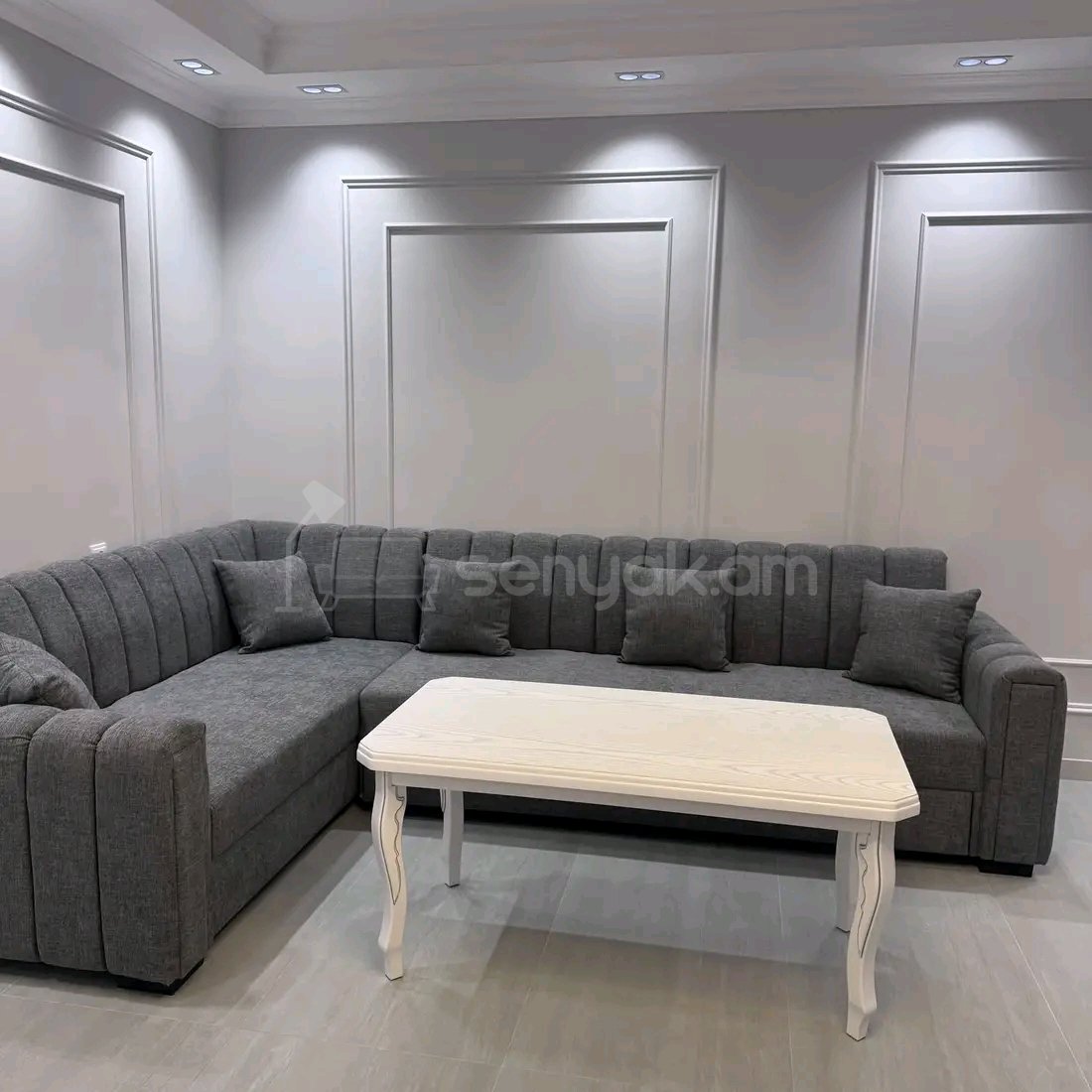 3 Սենյականոց Բնակարան, 80քմ, 4/9 հարկ, Նորմալ Վիճակում, Կահավորված