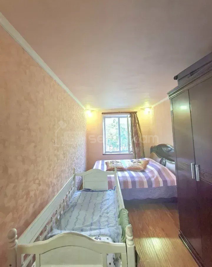 2 Սենյականոց Բնակարան Քարե Շենքում, 56քմ, 2/5 հարկ, Նորմալ Վիճակում
