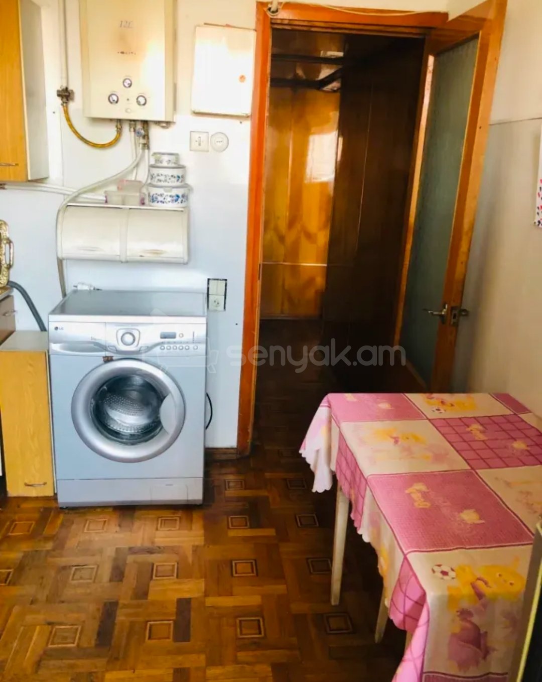 2 Սենյականոց Բնակարան Քարե Շենքում, 66քմ, 5/5 հարկ, Կոսմետիկ Վերանորոգված