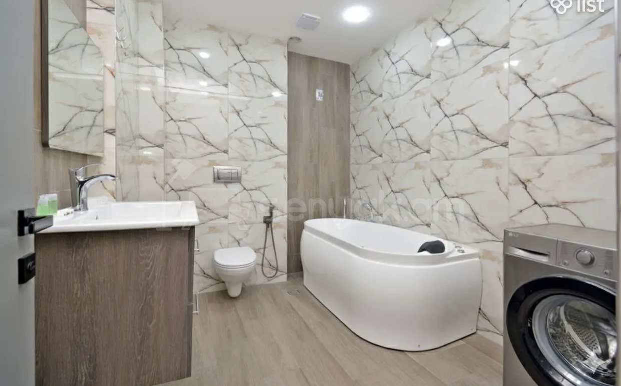 1 Սենյականոց Բնակարան Նորակառույցում, 77քմ, 7/11 հարկ, Կապիտալ Վերանորոգված