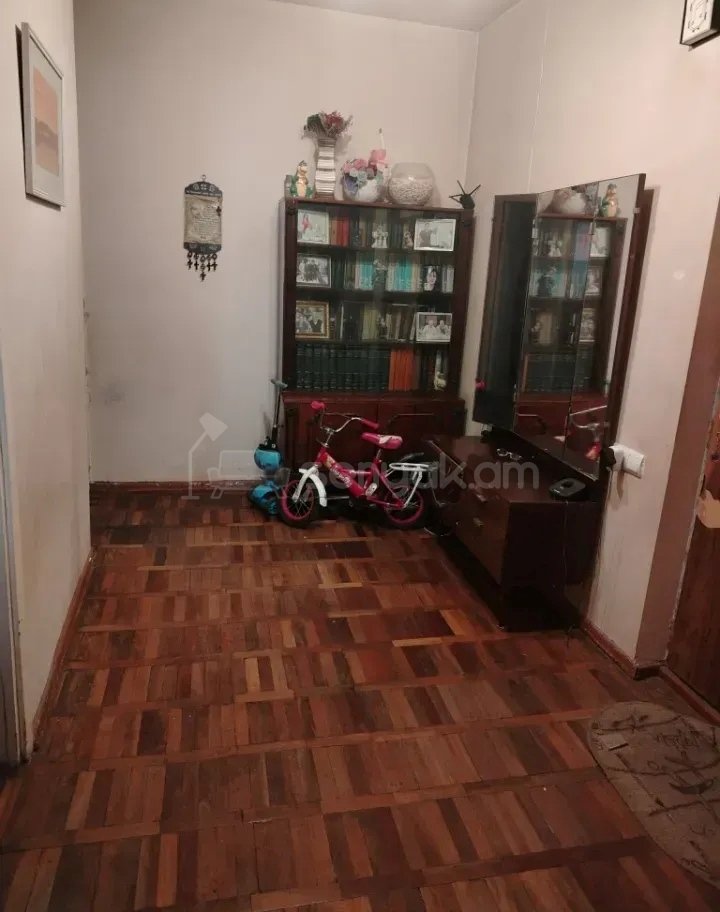 3 Սենյականոց Բնակարան, 80քմ, 1/9 հարկ, Կոսմետիկ Վերանորոգված