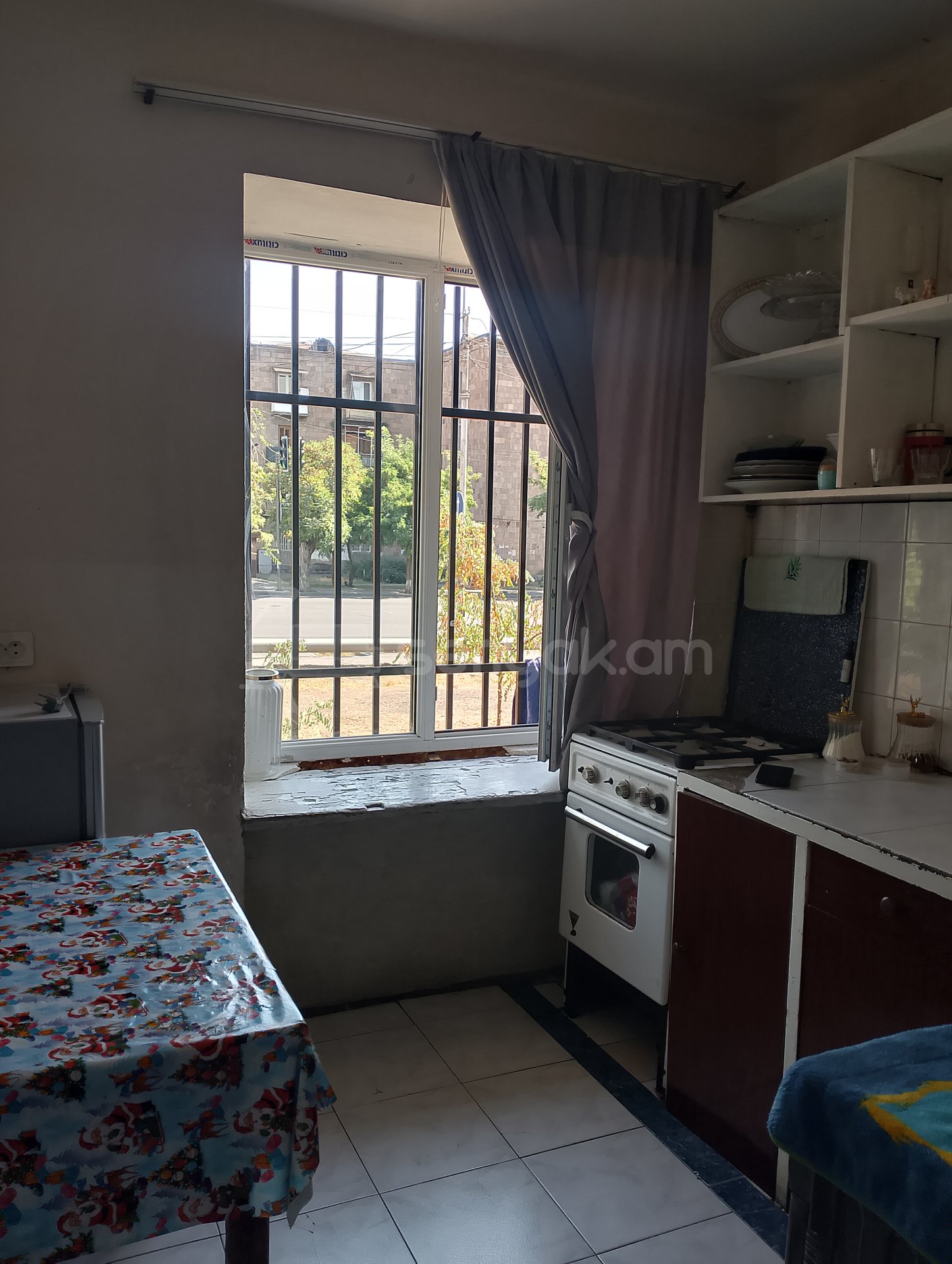 1 Սենյականոց Բնակարան Քարե Շենքում, 30քմ, 1/4 հարկ, Կոսմետիկ Վերանորոգված