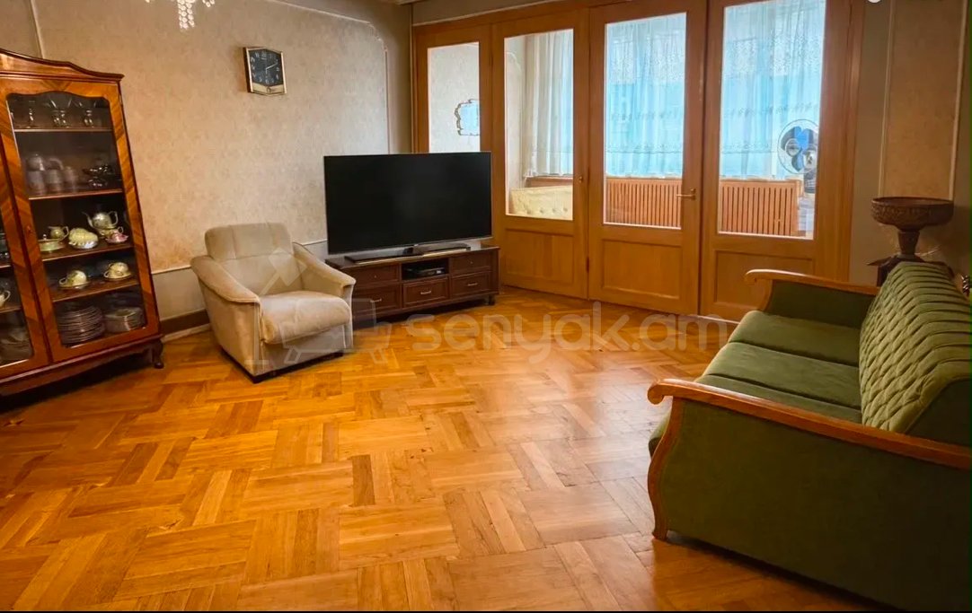3 Սենյականոց Բնակարան Քարե Շենքում, 79քմ, 5/5 հարկ, Պետական Վիճակում