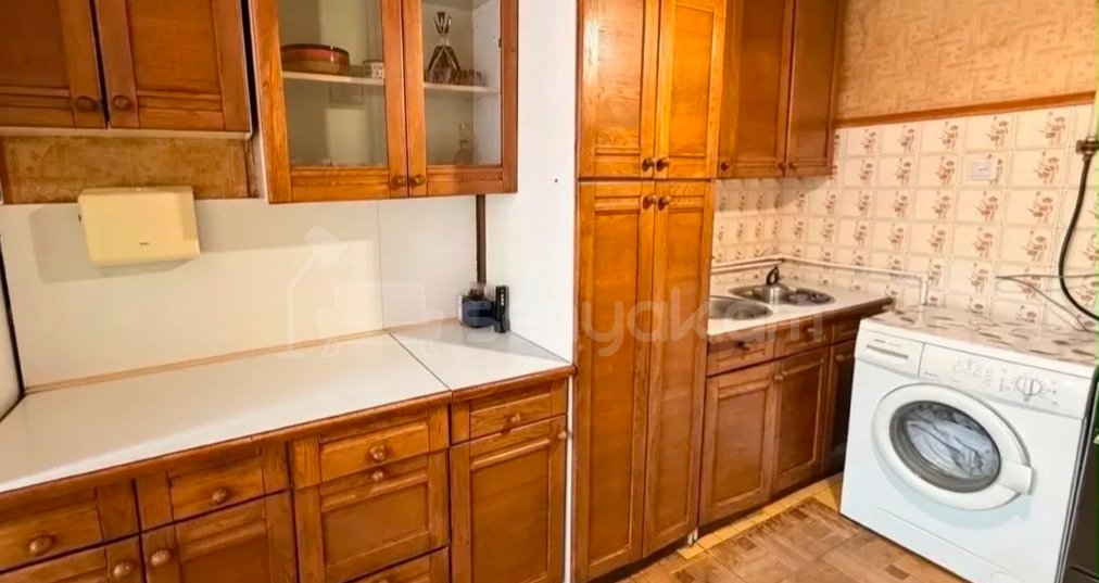 3 Սենյականոց Բնակարան Քարե Շենքում, 79քմ, 5/5 հարկ, Պետական Վիճակում
