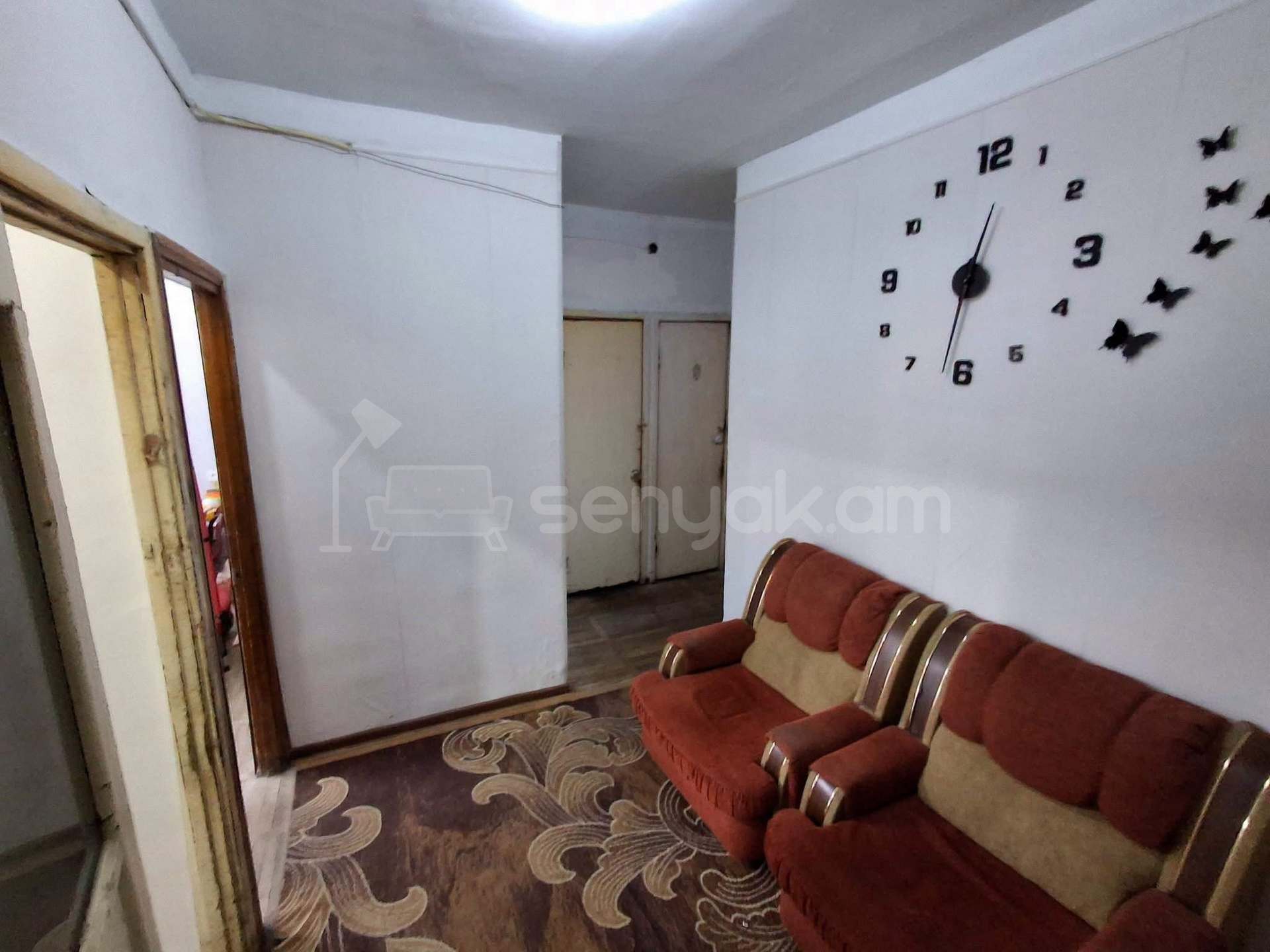 4 Սենյականոց Բնակարան Քարե Շենքում, 98քմ, 5/5 հարկ, Պետական Վիճակում