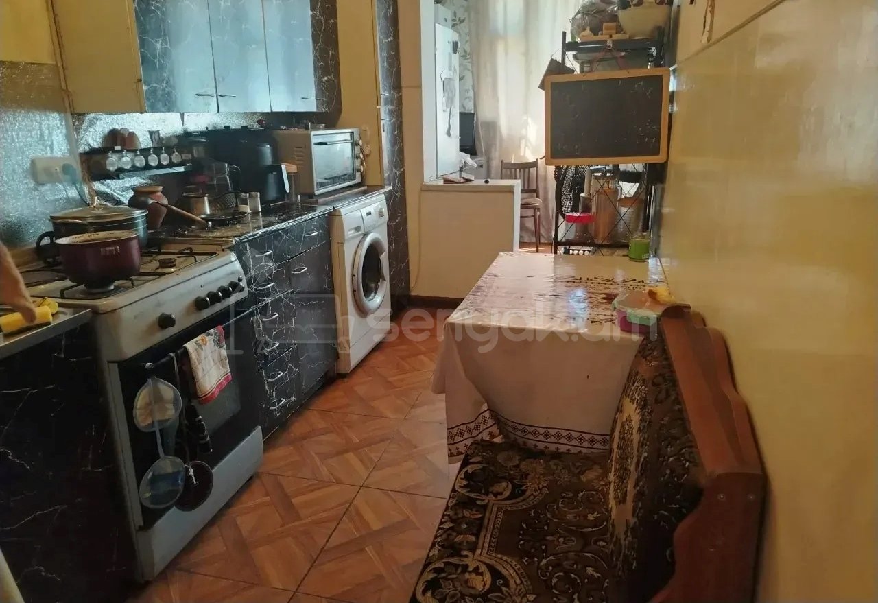 3 Սենյականոց Բնակարան, 80քմ, 1/9 հարկ, Կոսմետիկ Վերանորոգված