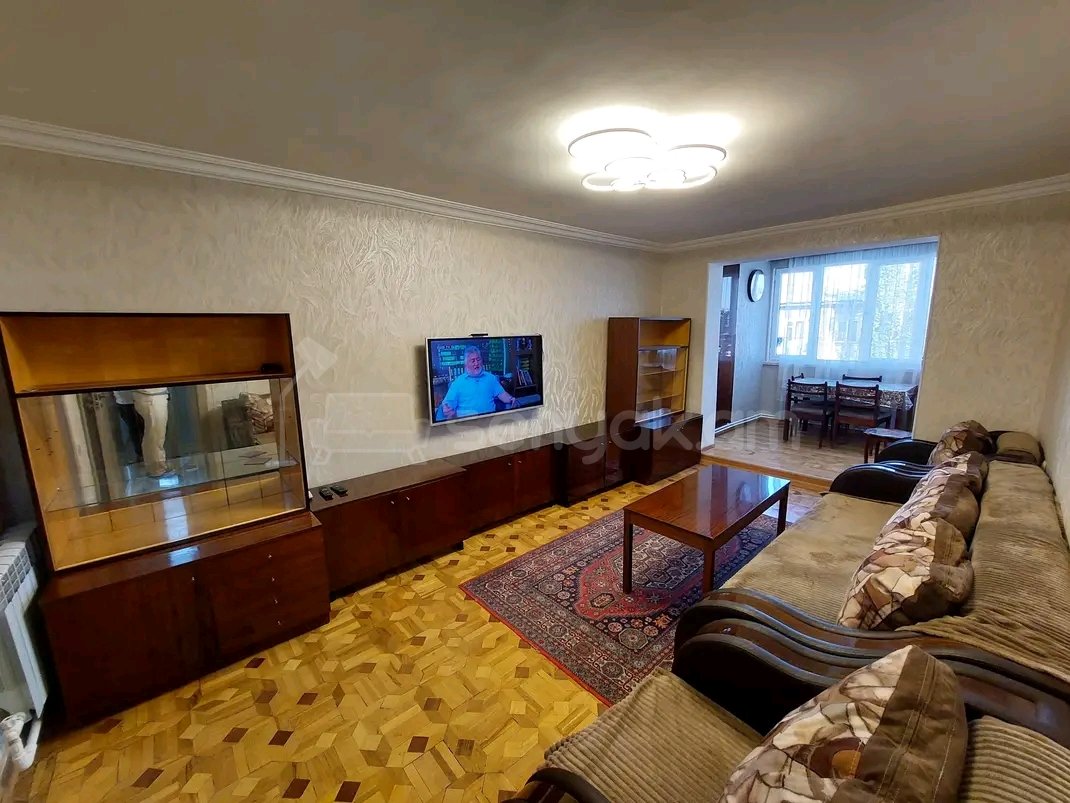 3 Սենյականոց Բնակարան Քարե Շենքում, 90քմ, 3/5 հարկ, Կապիտալ Վերանորոգված, Կահավորված, Արևկող