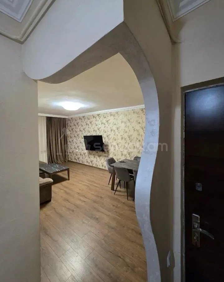 3 Սենյականոց Բնակարան, 85քմ, 9/12 հարկ, Կապիտալ Վերանորոգված
