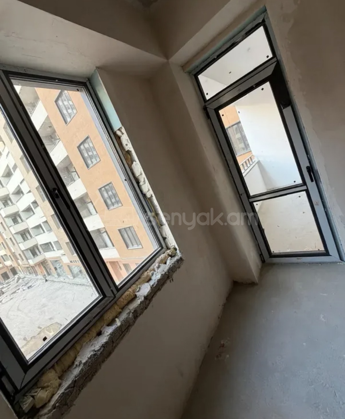 3 Սենյականոց Բնակարան, 86քմ, 3/13 հարկ, Զրոյական Վիճակում