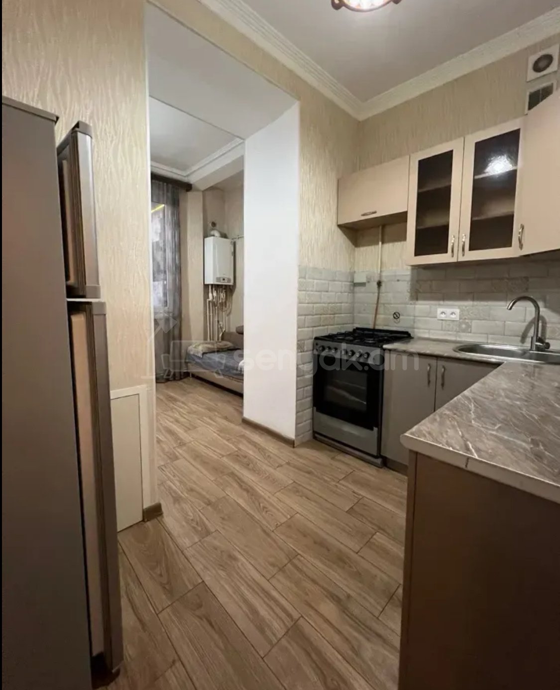 3 Սենյականոց Բնակարան Քարե Շենքում, 75քմ, 3/5 հարկ, Կապիտալ Վերանորոգված, Կահավորված