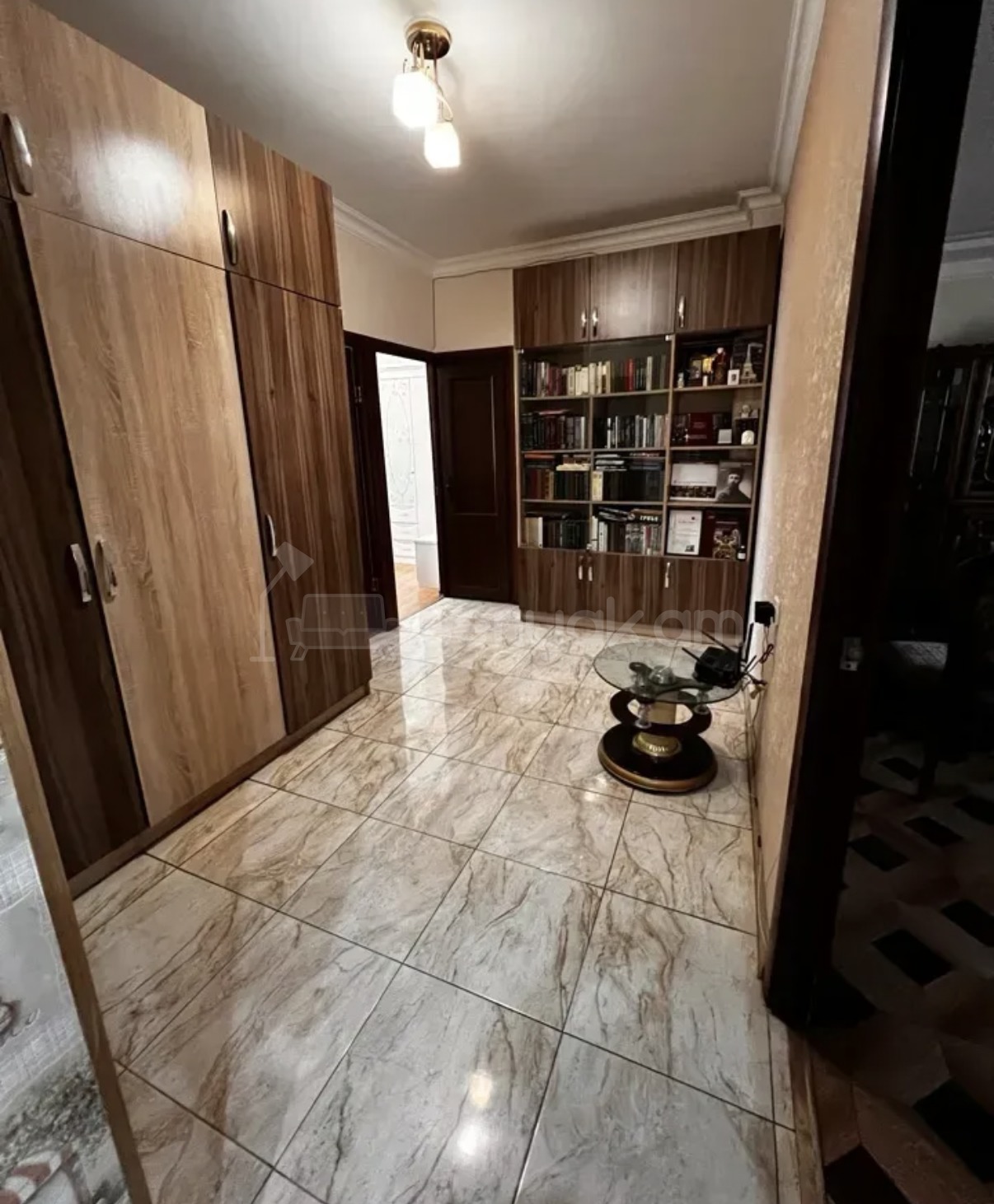 3 Սենյականոց Բնակարան, 74քմ, 6/9 հարկ, Կապիտալ Վերանորոգված