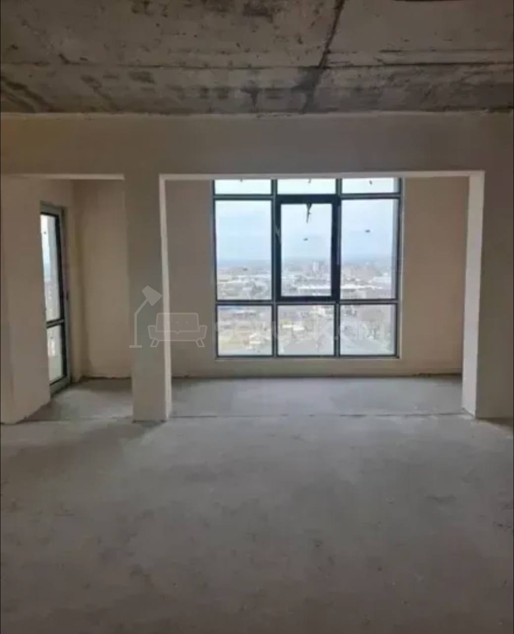 3 Սենյականոց Բնակարան, 117քմ, 10/18 հարկ, Զրոյական Վիճակում