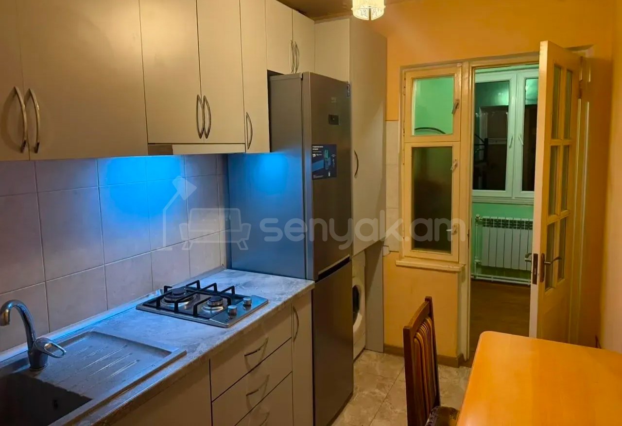 2 Սենյականոց Բնակարան, 50քմ, 3/9 հարկ, Նորմալ Վիճակում, Կահավորված