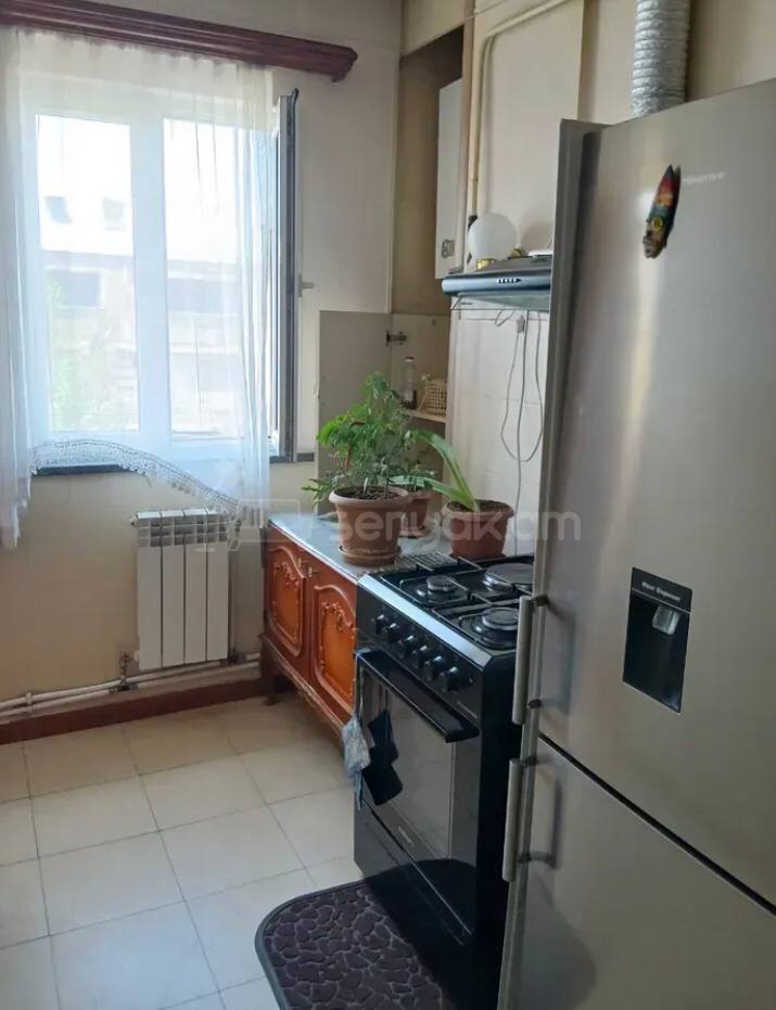 2 Սենյականոց Բնակարան Քարե Շենքում, 72քմ, 3/5 հարկ, Կոսմետիկ Վերանորոգված