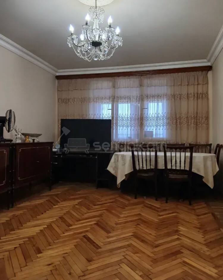 2 Սենյականոց Բնակարան Քարե Շենքում, 72քմ, 3/5 հարկ, Կոսմետիկ Վերանորոգված