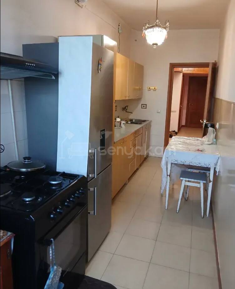 2 Սենյականոց Բնակարան Քարե Շենքում, 72քմ, 3/5 հարկ, Կոսմետիկ Վերանորոգված