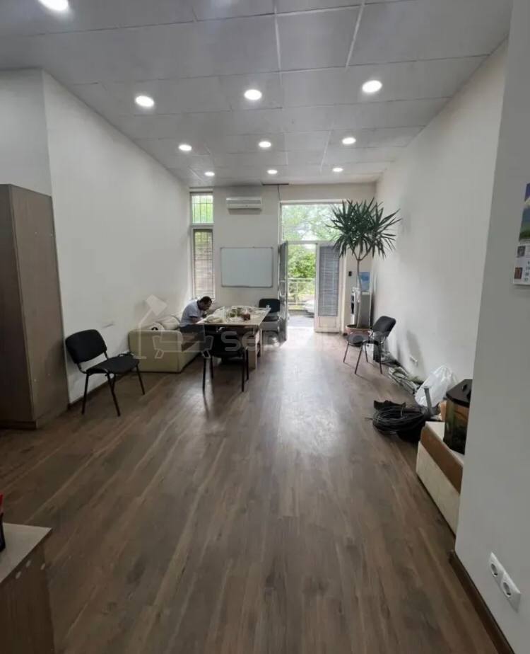 Օֆիսային Տարածք, 74քմ, Կապիտալ Վերանորոգված