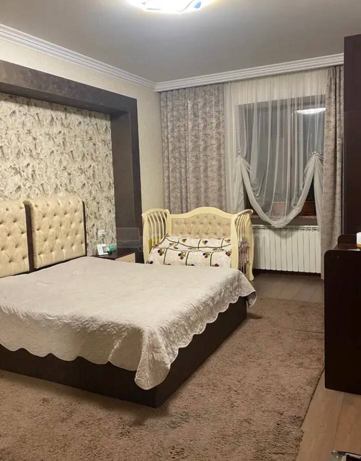 5 Սենյականոց Բնակարան Նորակառույցում, 160քմ, 9/15 հարկ, Կապիտալ Վերանորոգված