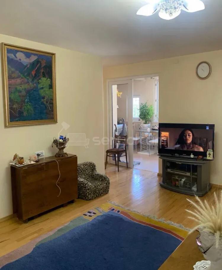 2 Սենյականոց Բնակարան Քարե Շենքում, 60քմ, 2/5 հարկ, Կոսմետիկ Վերանորոգված, Կահավորված