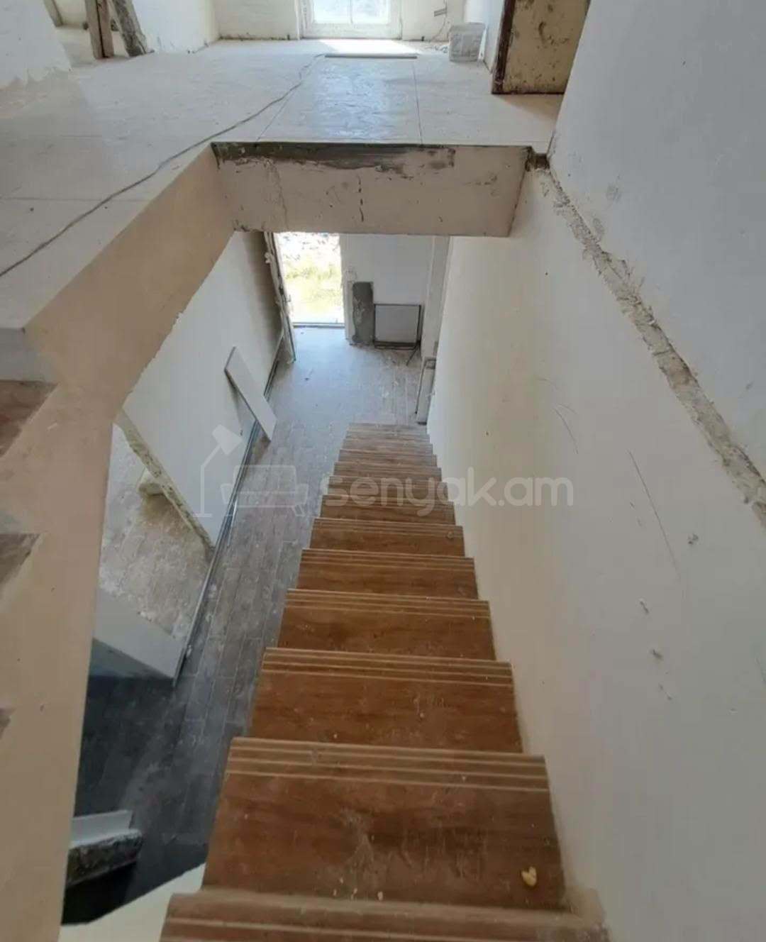 4 Սենյականոց Սեփական Տուն, 250քմ, Կոսմետիկ Վերանորոգված