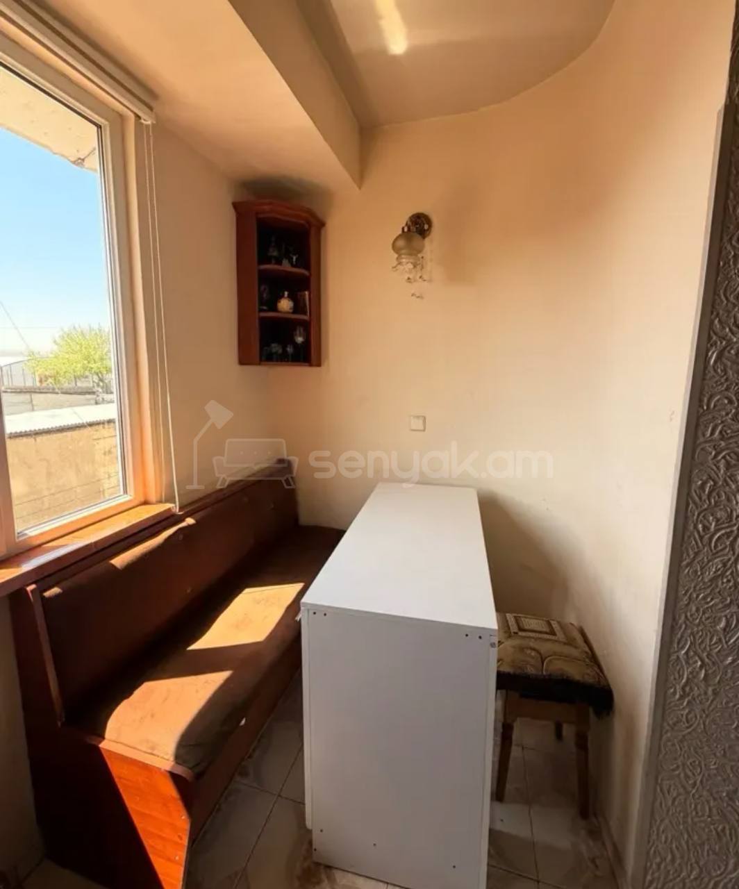 4 Սենյականոց Բնակարան, 82քմ, 2/9 հարկ, Կապիտալ Վերանորոգված
