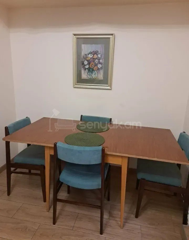 3 Սենյականոց Բնակարան Քարե Շենքում, 74քմ, 2/5 հարկ, Կապիտալ Վերանորոգված