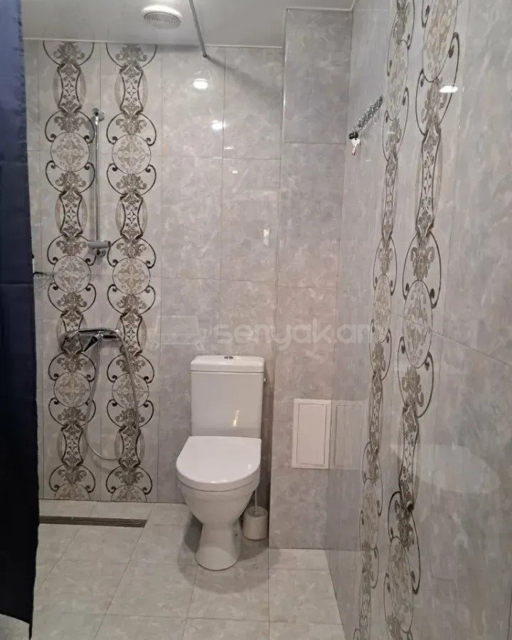 3 Սենյականոց Բնակարան Քարե Շենքում, 74քմ, 2/5 հարկ, Կապիտալ Վերանորոգված