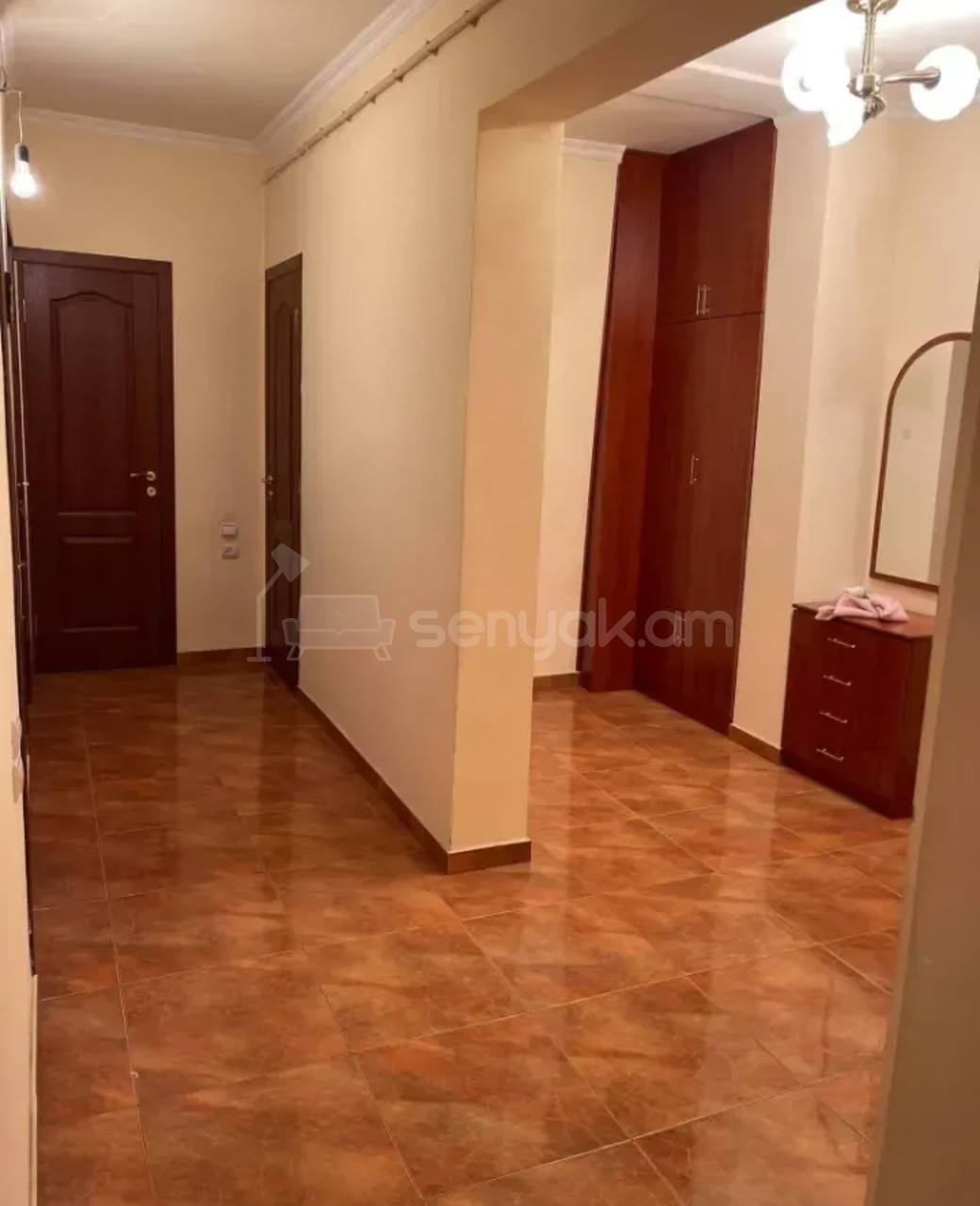 3 Սենյականոց Բնակարան, 102քմ, 1/9 հարկ, Կապիտալ Վերանորոգված, Կահավորված