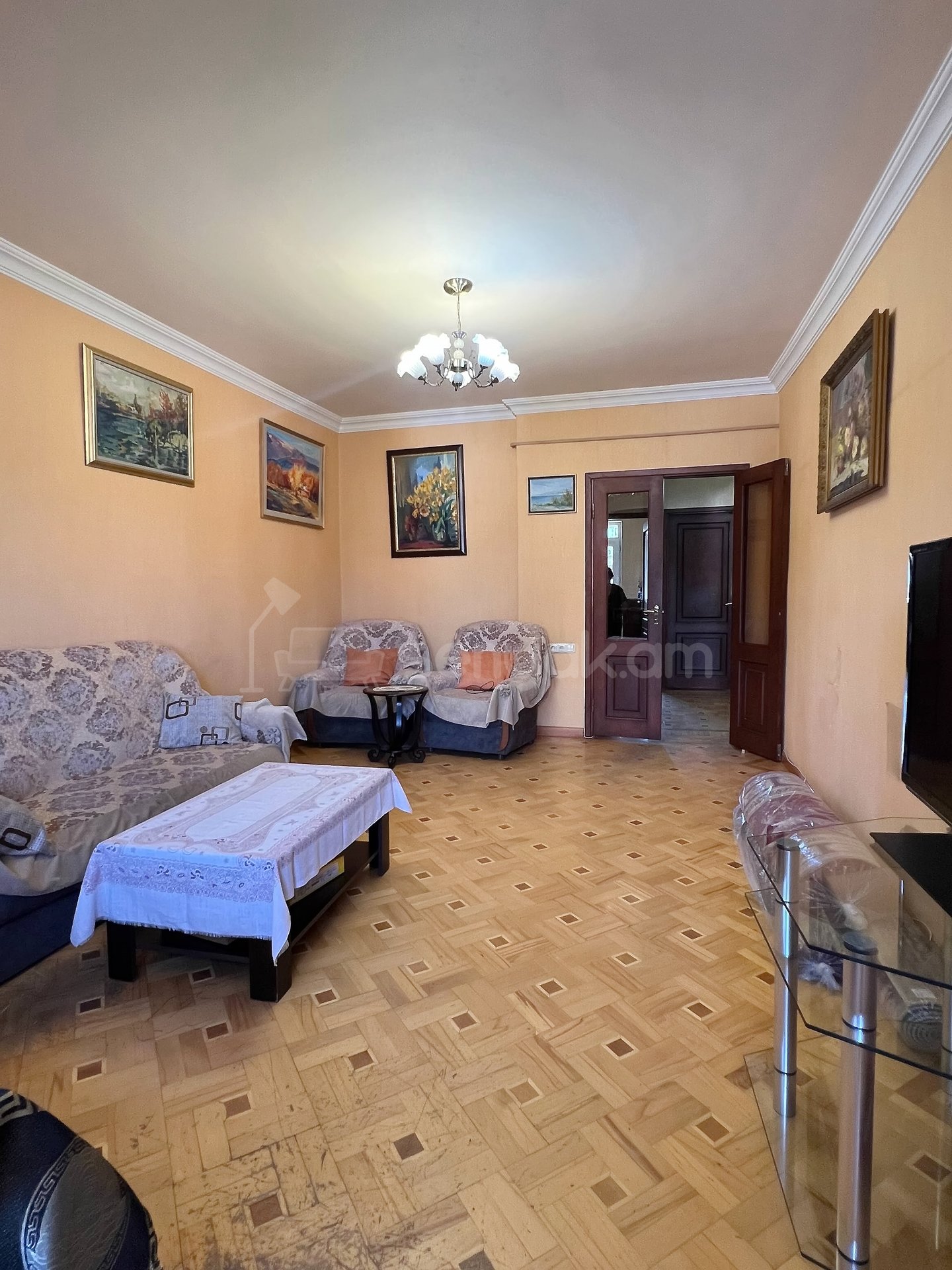 4 Սենյականոց Բնակարան Քարե Շենքում, 98քմ, 4/5 հարկ, Նորմալ Վիճակում