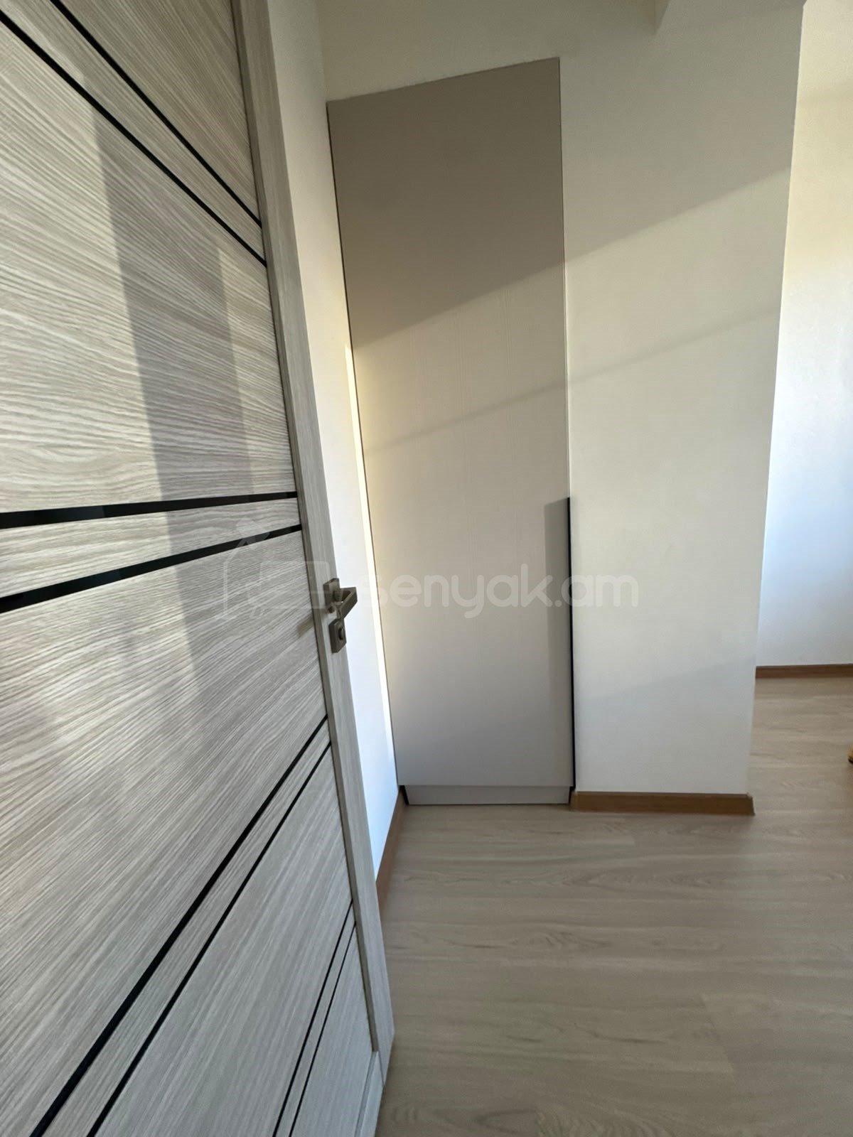 3 Սենյականոց Բնակարան Քարե Շենքում, 60քմ, 1/5 հարկ, Դիզայներական Վերանորոգված, Կահավորված, Արևկող