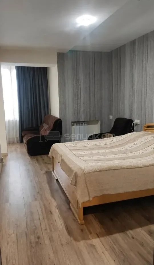 3 Սենյականոց Բնակարան Քարե Շենքում, 93քմ, 2/6 հարկ, Կապիտալ Վերանորոգված