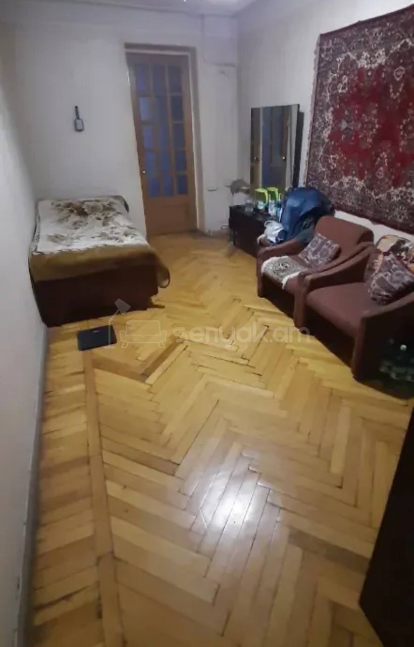 3 Սենյականոց Բնակարան Քարե Շենքում, 65քմ, 1/5 հարկ, Պետական Վիճակում