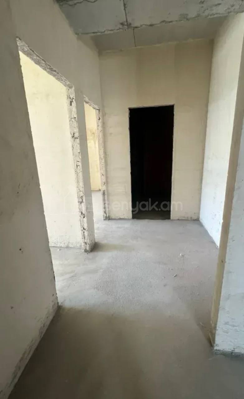 3 Սենյականոց Բնակարան, 100քմ, 3/12 հարկ, Զրոյական Վիճակում