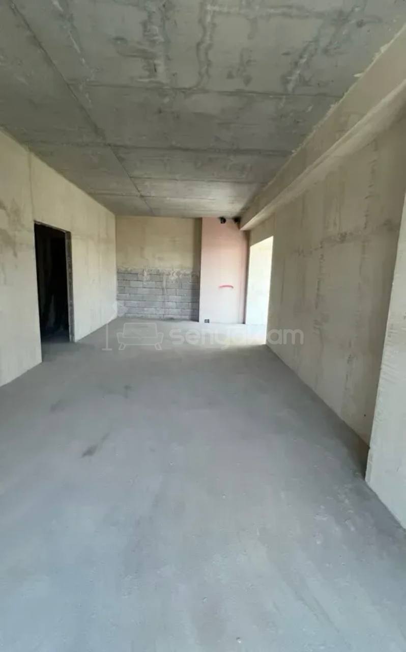 3 Սենյականոց Բնակարան, 100քմ, 3/12 հարկ, Զրոյական Վիճակում