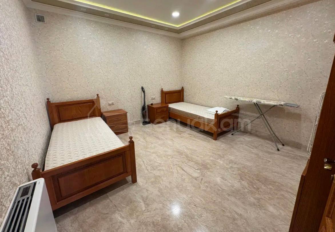 3 Սենյականոց Բնակարան Նորակառույցում, 103քմ, 3/17 հարկ, Կապիտալ Վերանորոգված