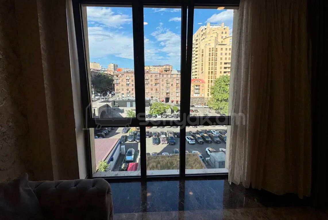 3 Սենյականոց Բնակարան Նորակառույցում, 103քմ, 3/17 հարկ, Կապիտալ Վերանորոգված