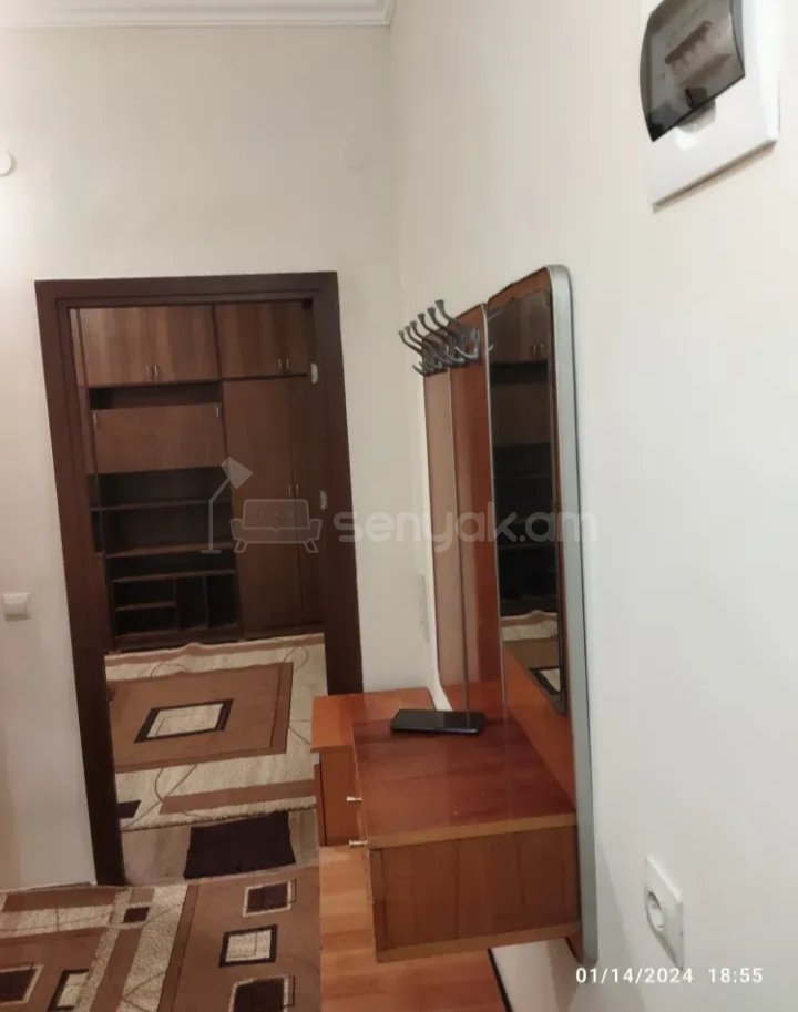2 Սենյականոց Բնակարան Քարե Շենքում, 60քմ, 4/4 հարկ, Նորմալ Վիճակում, Կահավորված