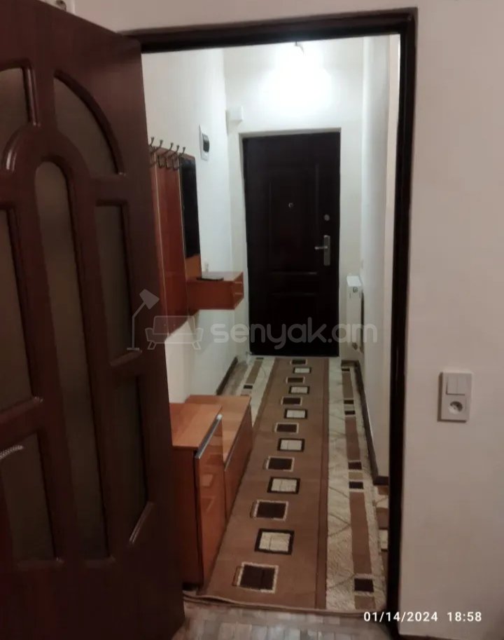 2 Սենյականոց Բնակարան Քարե Շենքում, 60քմ, 4/4 հարկ, Նորմալ Վիճակում, Կահավորված