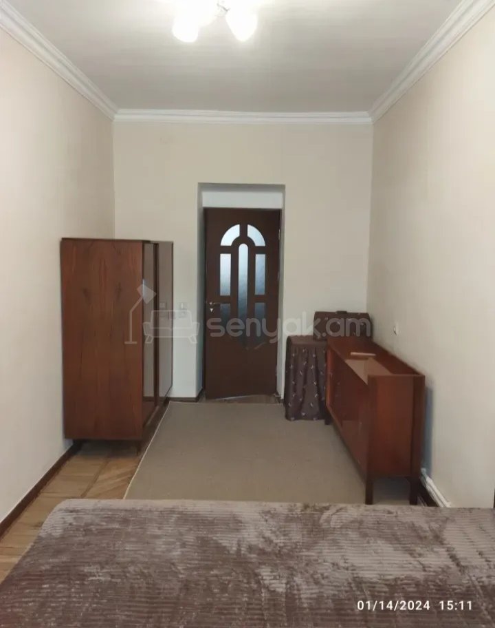 2 Սենյականոց Բնակարան Քարե Շենքում, 60քմ, 4/4 հարկ, Նորմալ Վիճակում, Կահավորված
