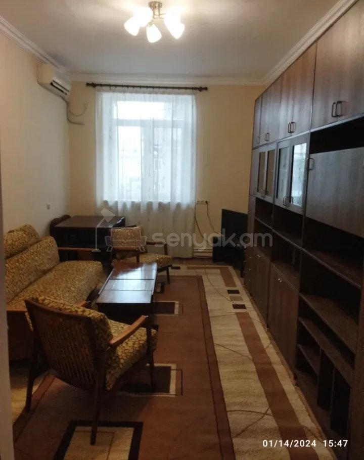 2 Սենյականոց Բնակարան Քարե Շենքում, 60քմ, 4/4 հարկ, Նորմալ Վիճակում, Կահավորված