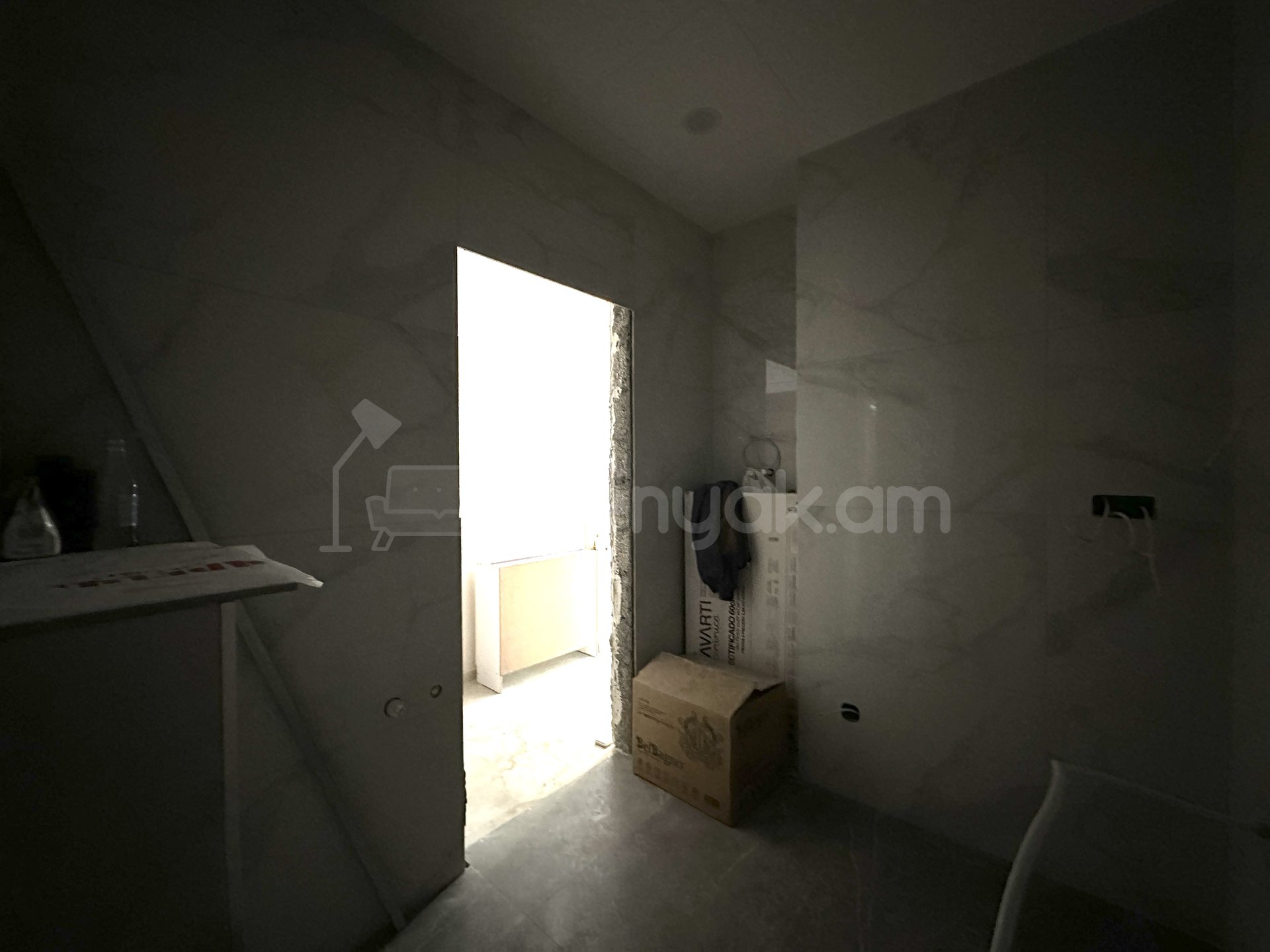 1 Սենյականոց Բնակարան Նորակառույցում, 41քմ, 5/18 հարկ, Կապիտալ Վերանորոգված, Կահավորված