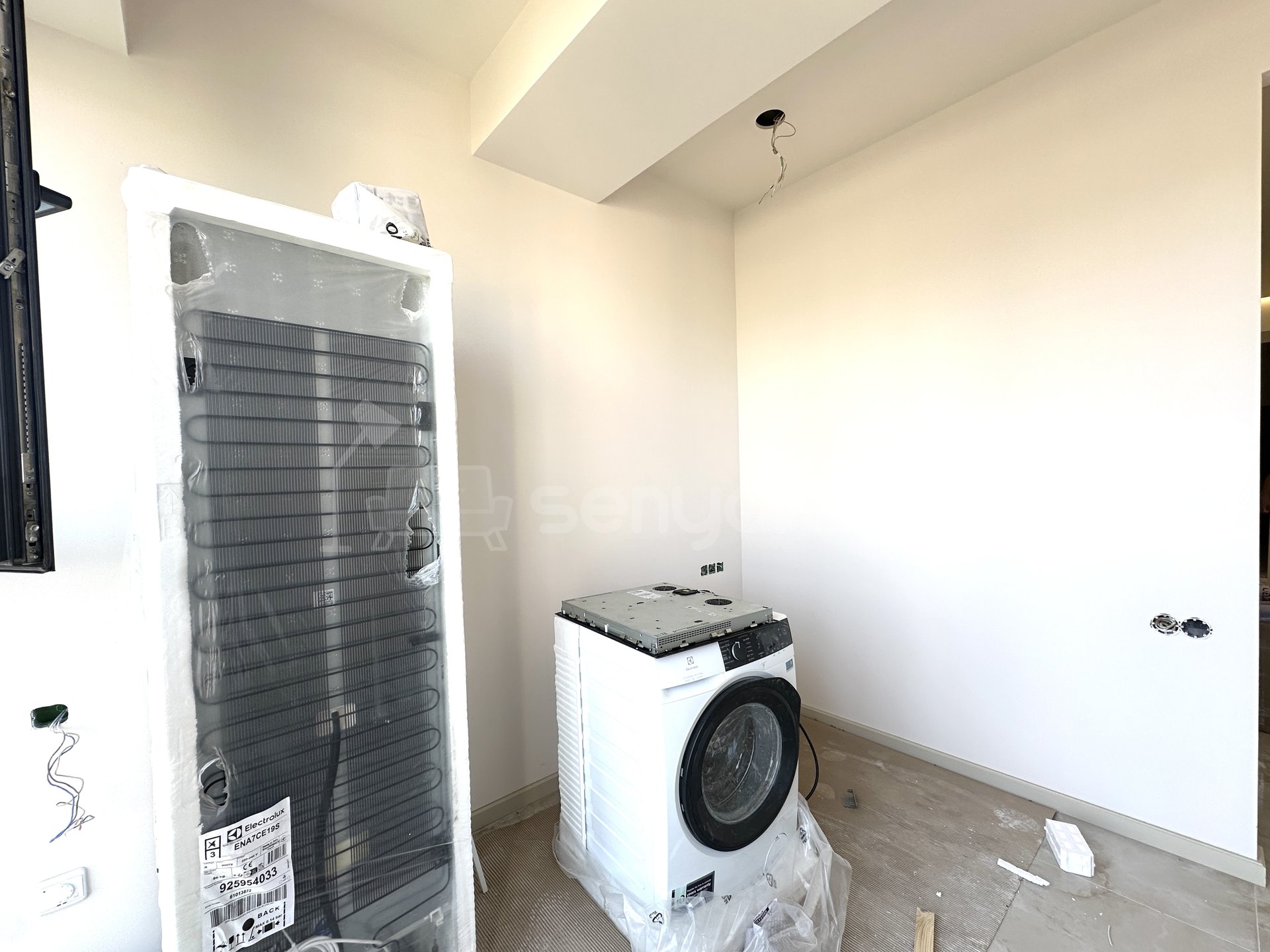 1 Սենյականոց Բնակարան Նորակառույցում, 41քմ, 5/18 հարկ, Կապիտալ Վերանորոգված, Կահավորված
