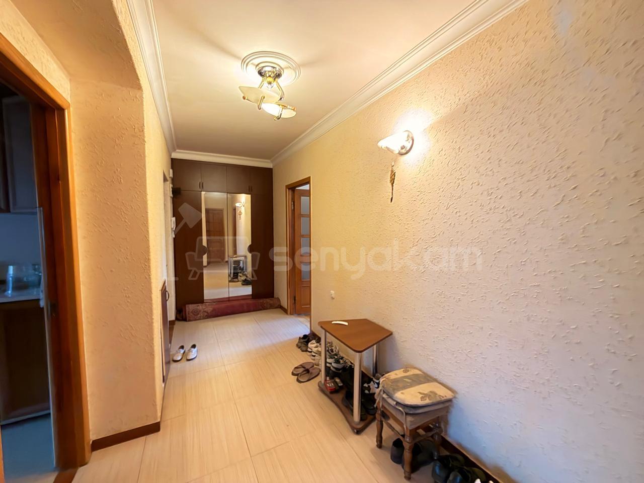 4 Սենյականոց Բնակարան, 100քմ, 7/9 հարկ, Նորմալ Վիճակում