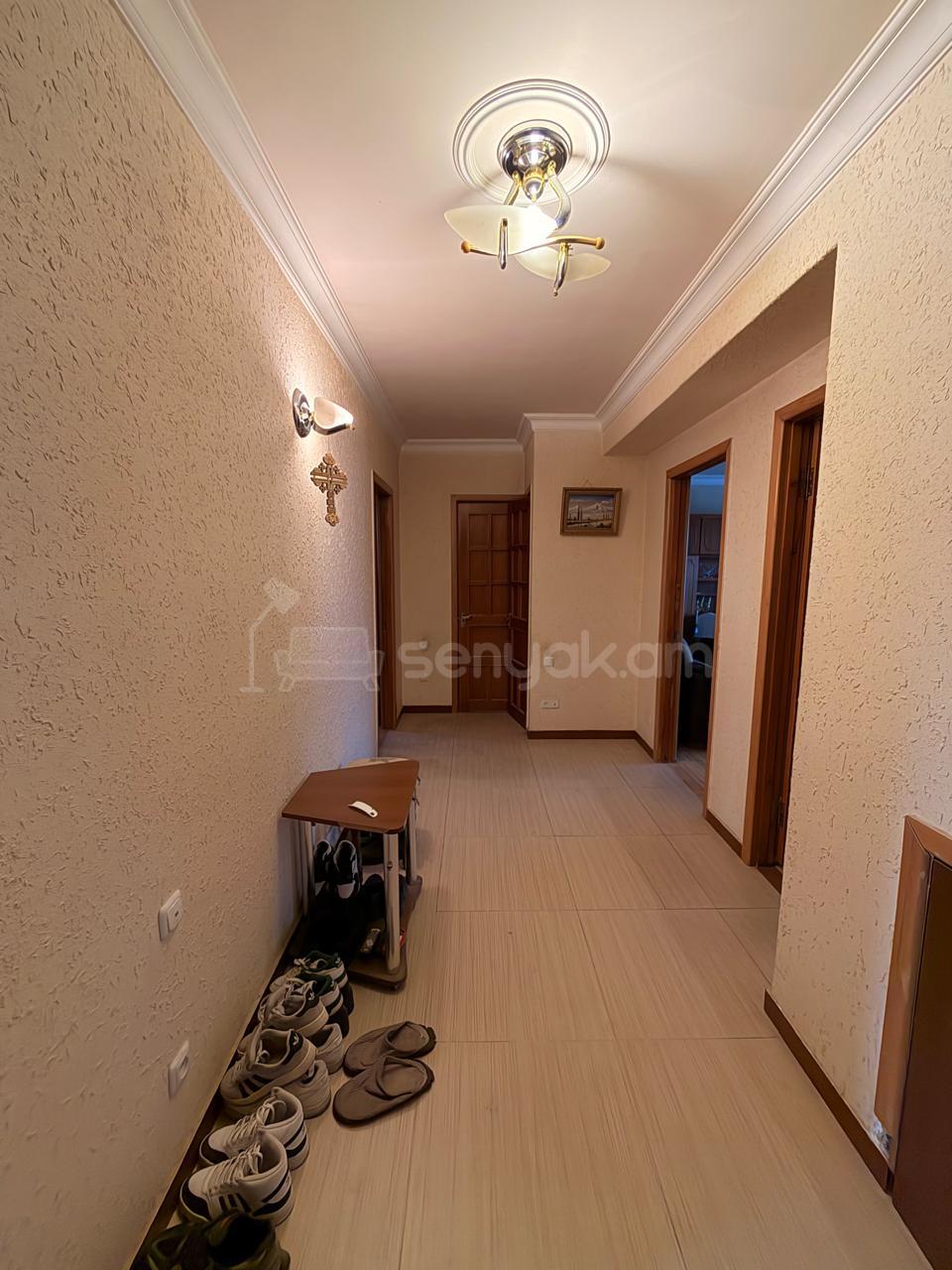4 Սենյականոց Բնակարան, 100քմ, 7/9 հարկ, Նորմալ Վիճակում
