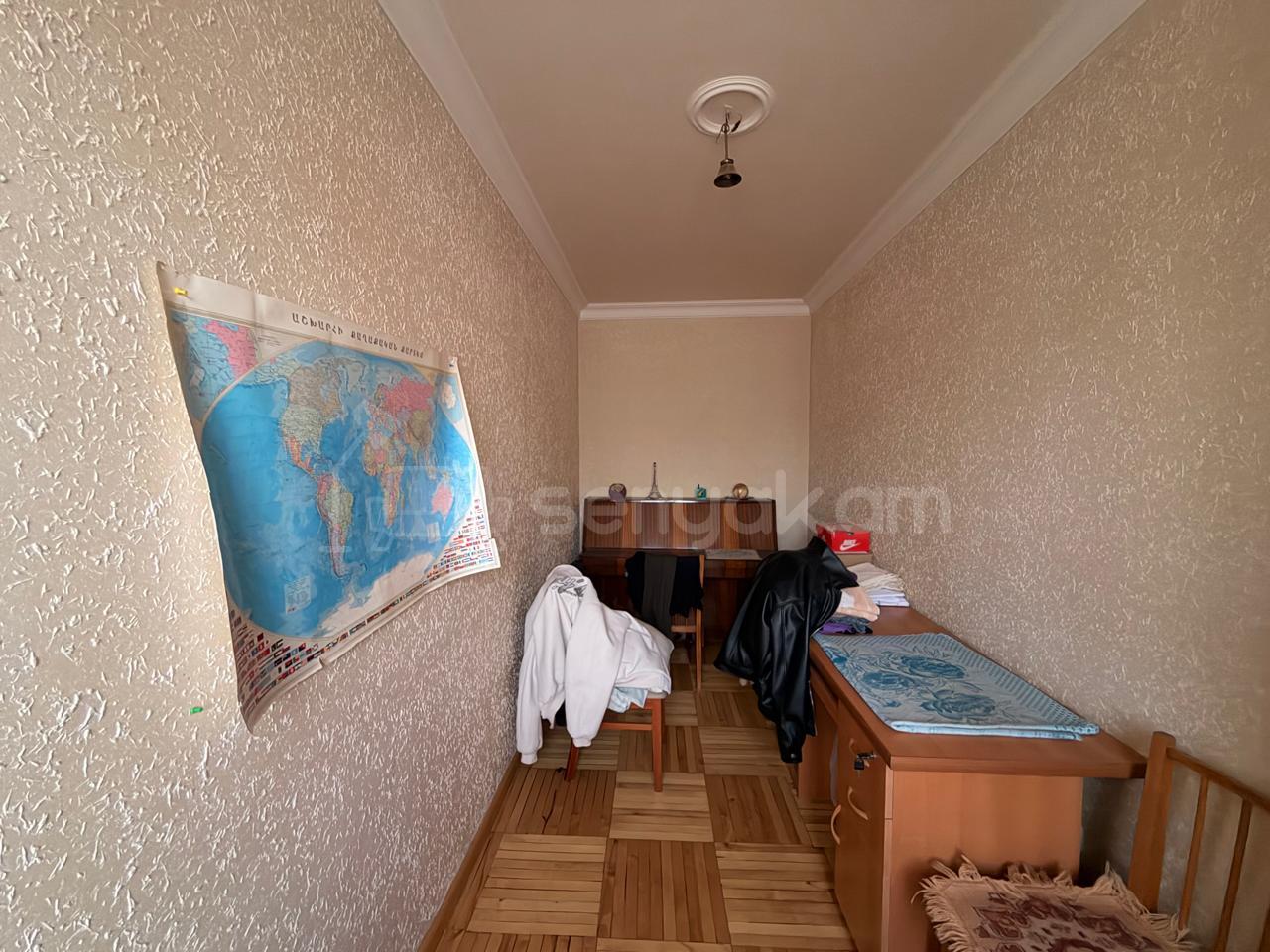 4 Սենյականոց Բնակարան, 100քմ, 7/9 հարկ, Նորմալ Վիճակում