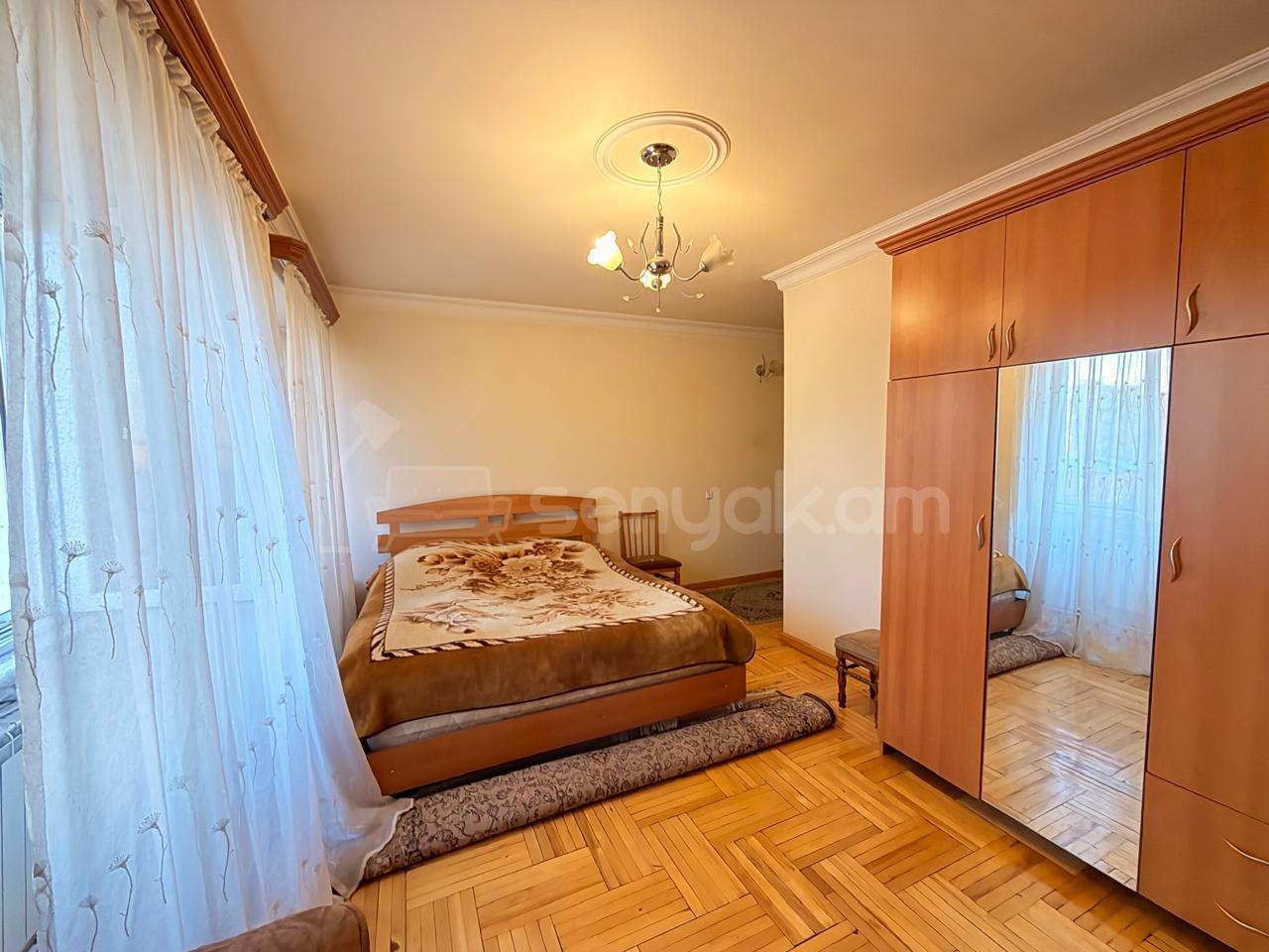 4 Սենյականոց Բնակարան, 100քմ, 7/9 հարկ, Նորմալ Վիճակում